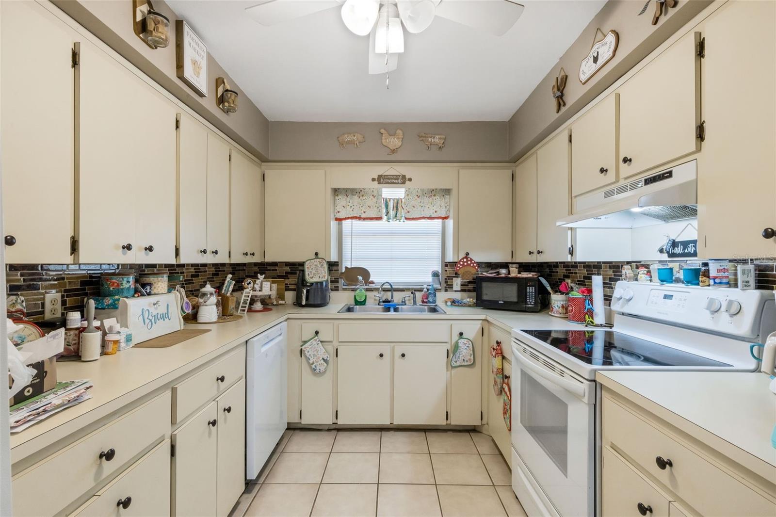 HIGHLAND GARDENS - Residential