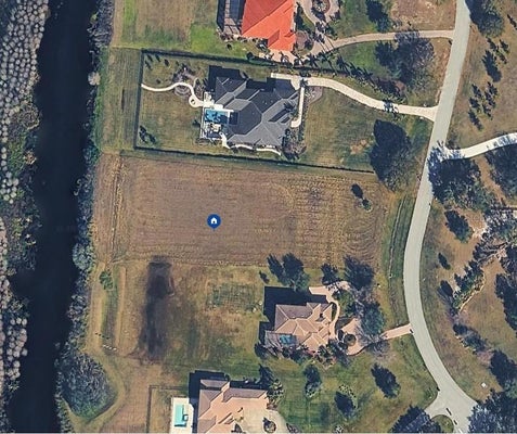 10525 BROADLAND PASS, THONOTOSASSA, FL 33592 - Image 5e839f15d2b75b2f8dae7d39bc46672b/1325490235