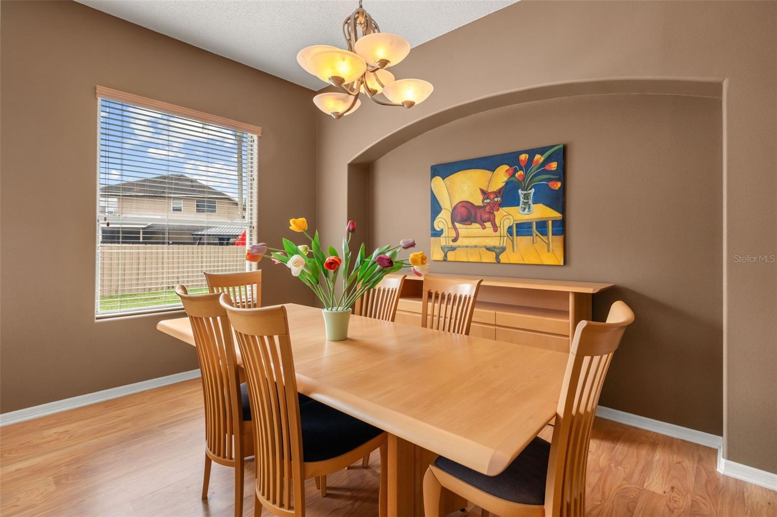 472 DEWARS COURT
