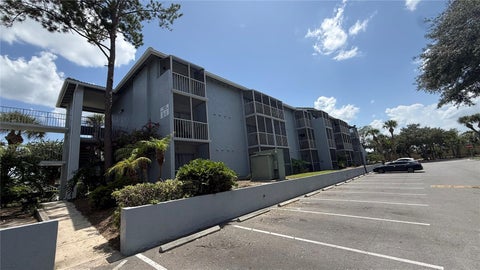Photo of 122 Water Front Way #340, Altamonte Springs, FL 32701 (MLS # O6424978)