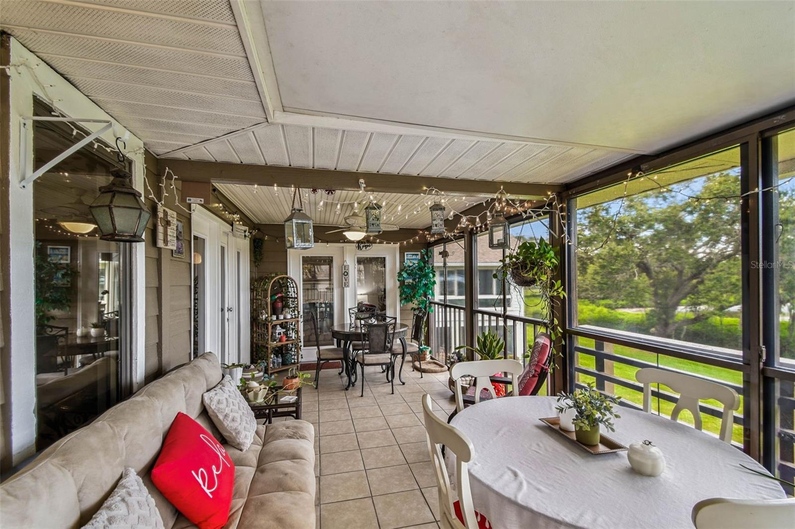 POINTE ALEXIS SOUTH - Residential