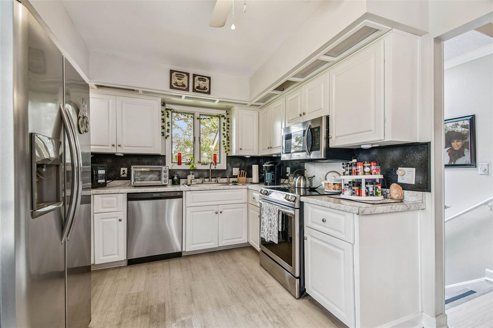 POINTE ALEXIS SOUTH - Residential