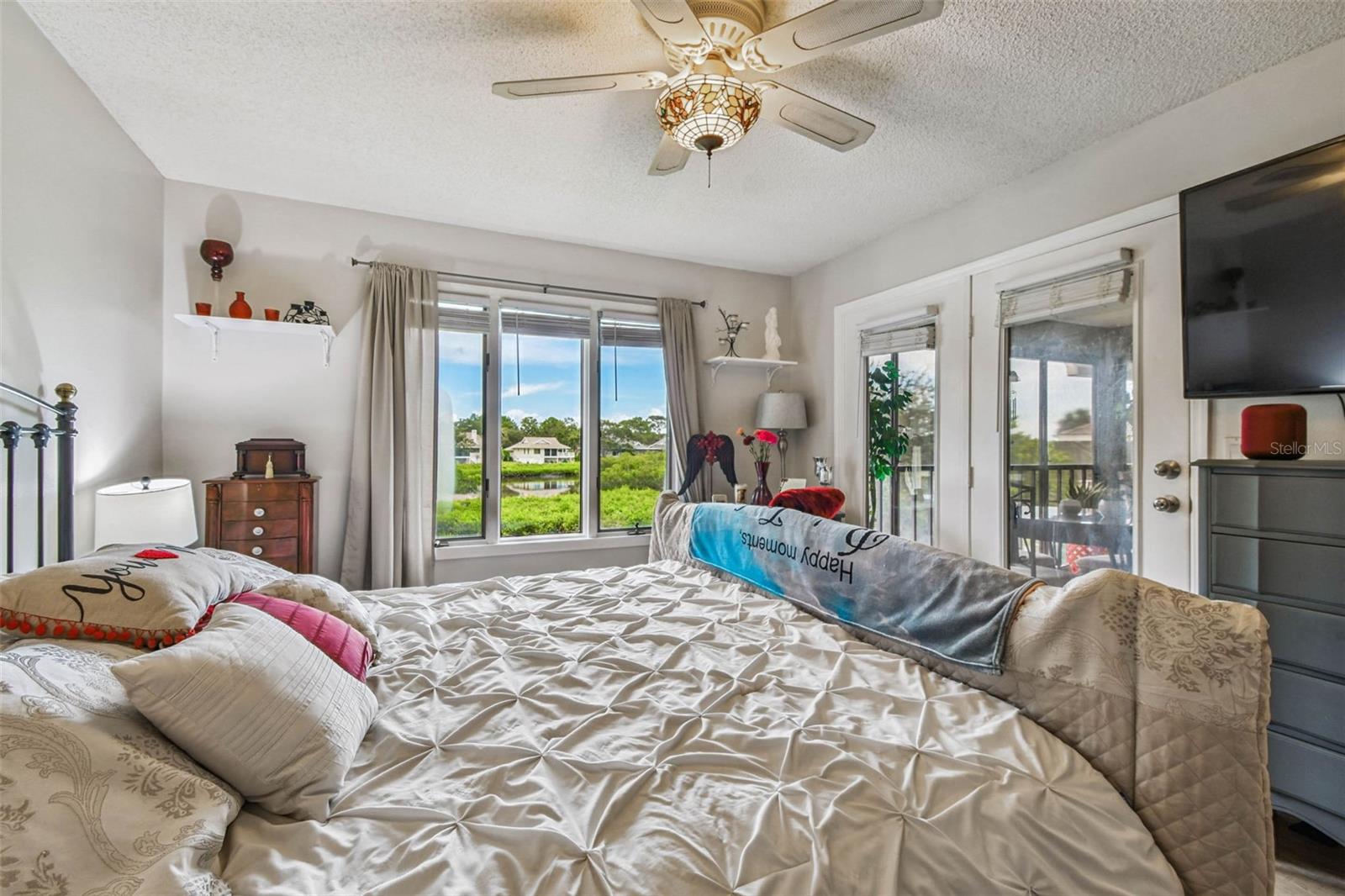 POINTE ALEXIS SOUTH - Residential