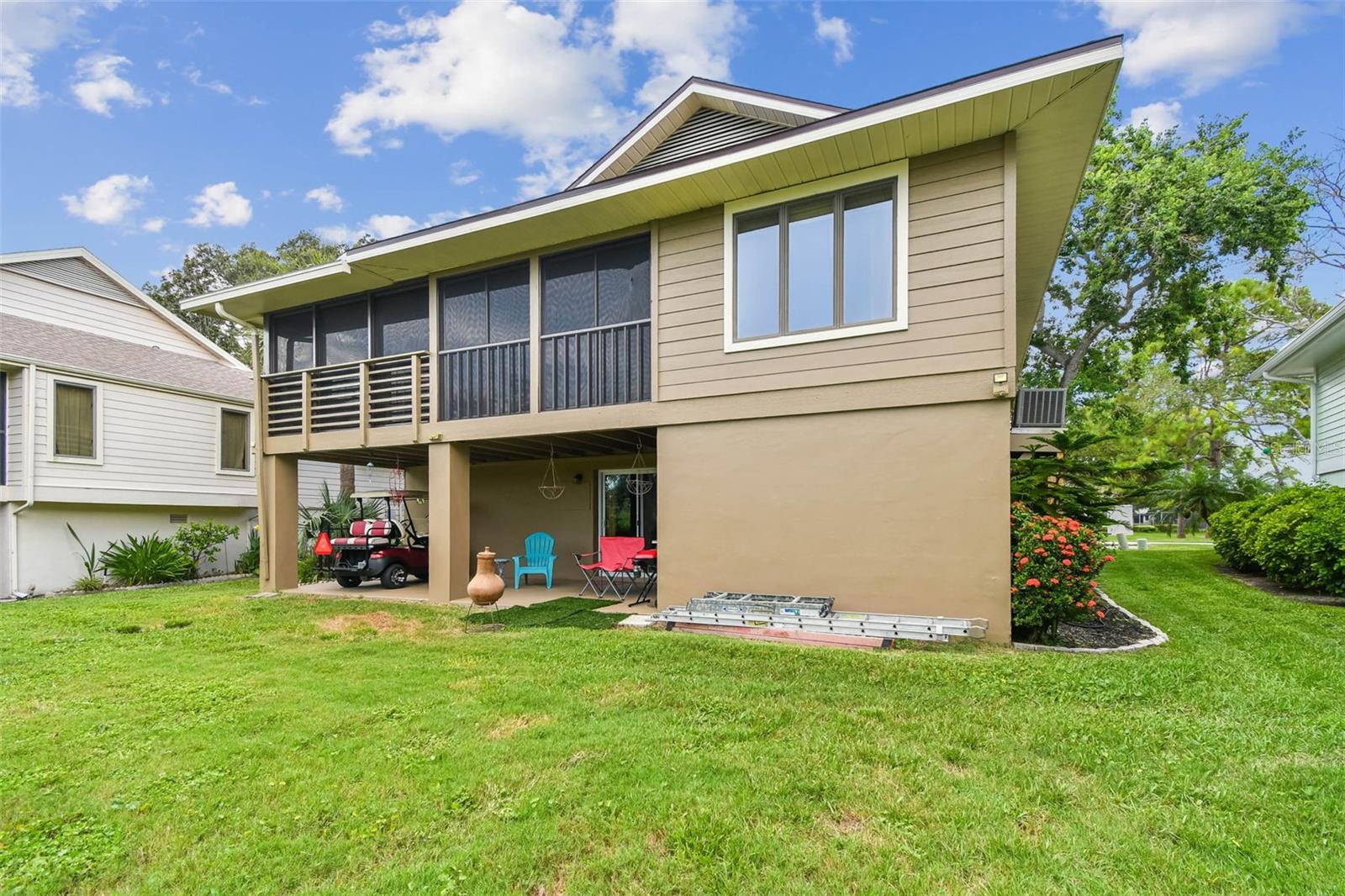POINTE ALEXIS SOUTH - Residential