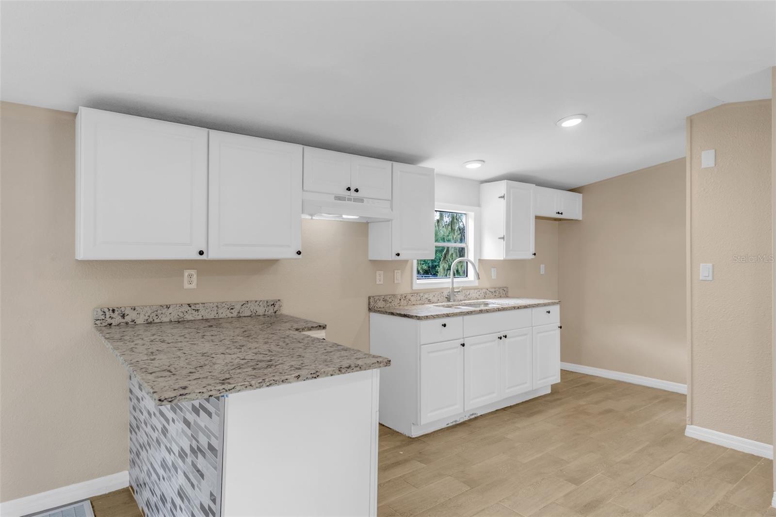 LAKE PIERCE RANCHETTES FIFTH ADD - Residential Lease