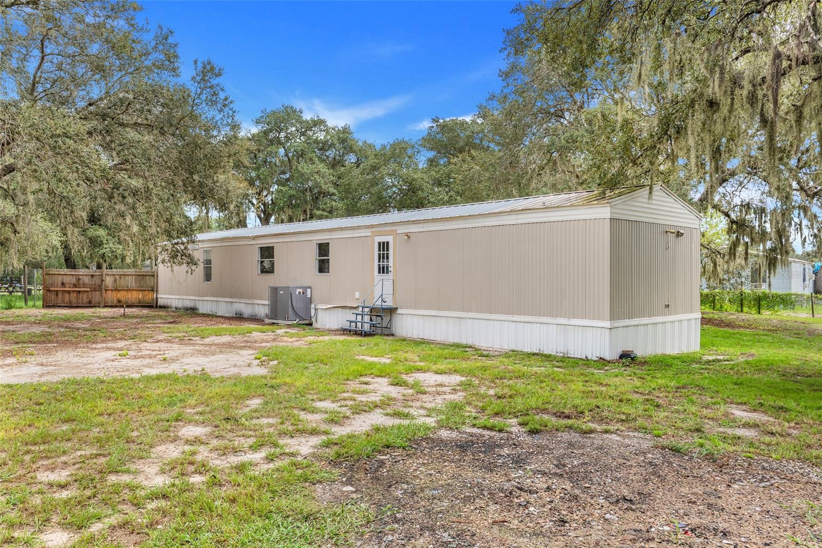 LAKE PIERCE RANCHETTES FIFTH ADD - Residential Lease
