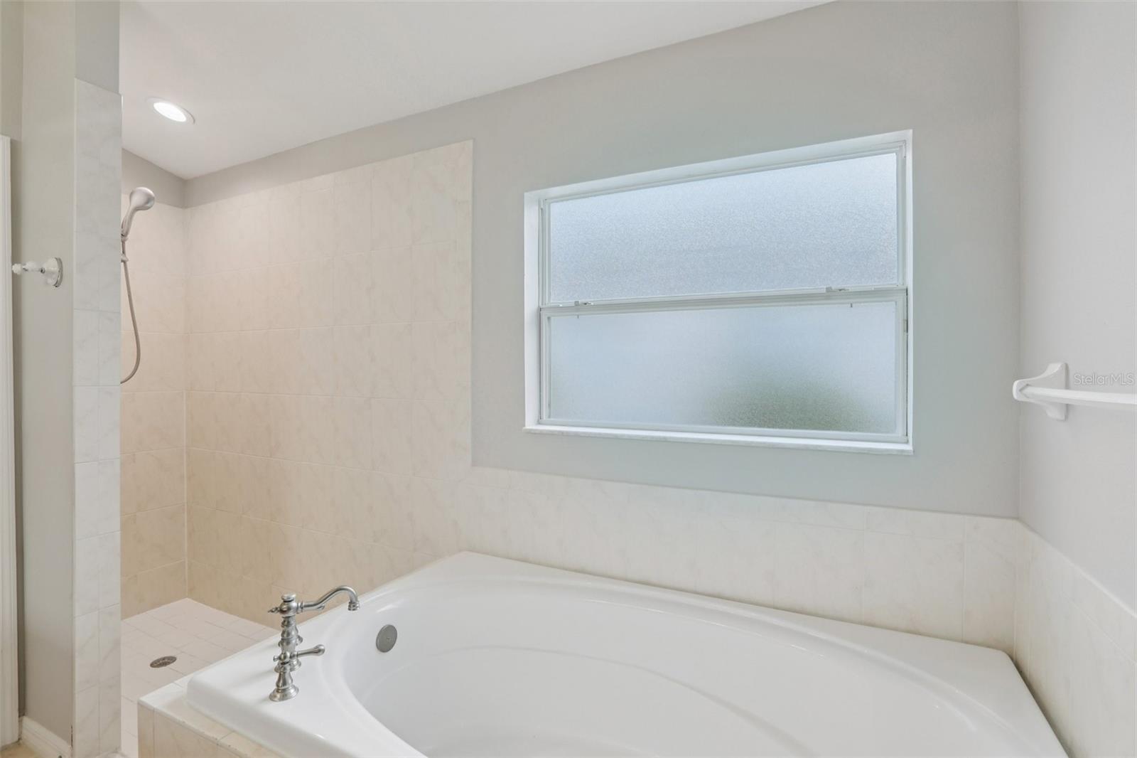 FISHHAWK RANCH - Residential