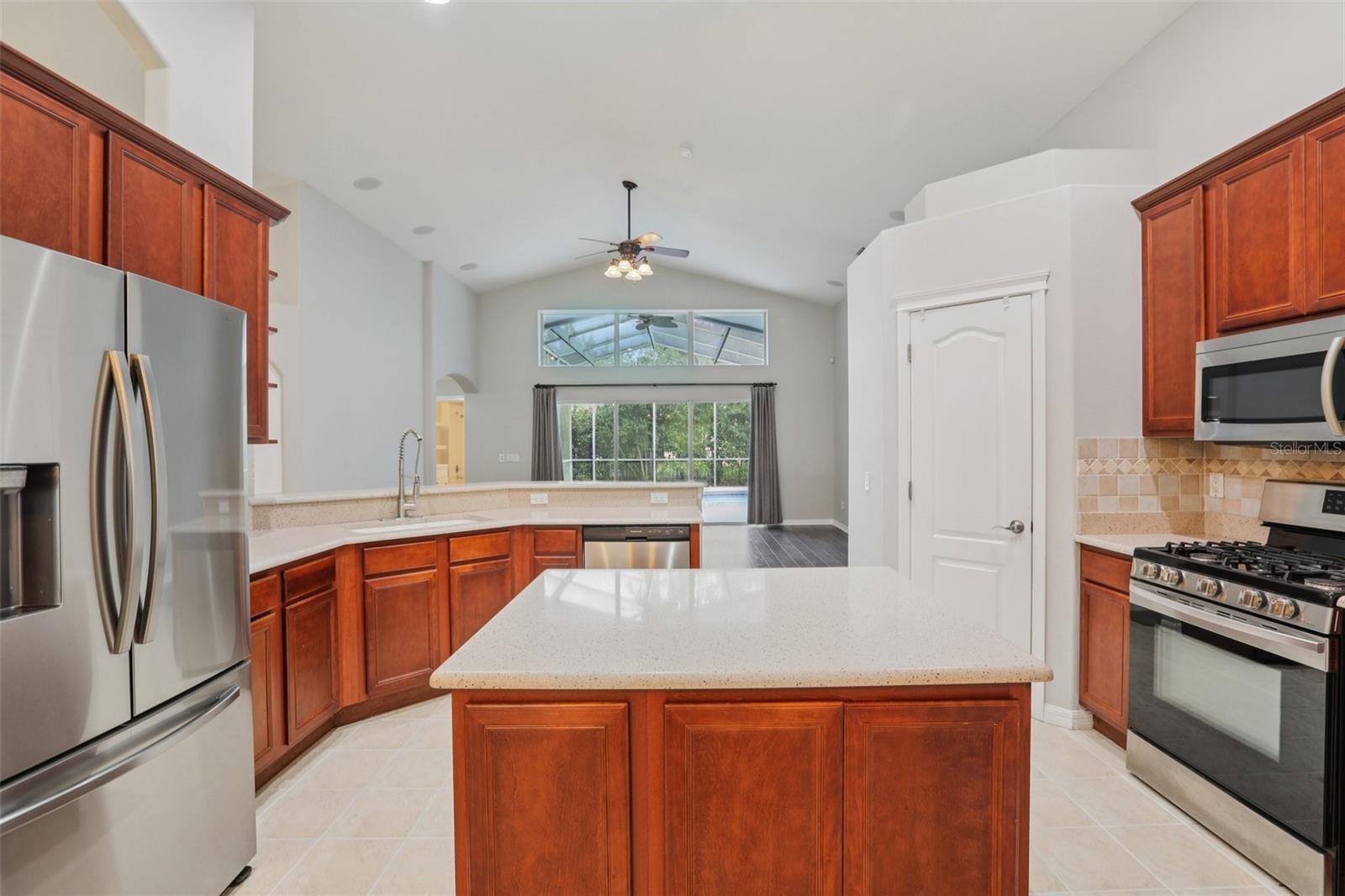 FISHHAWK RANCH - Residential