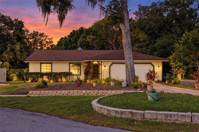 283 W CELERY CIRCLE OVIEDO FL 32765