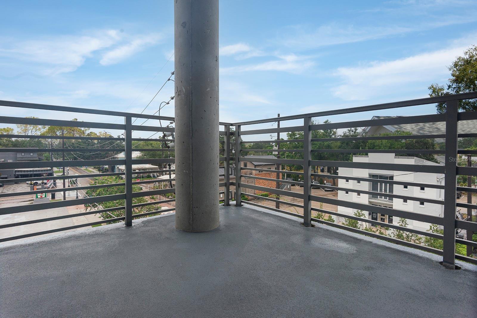 10 N SUMMERLIN AVENUE 28