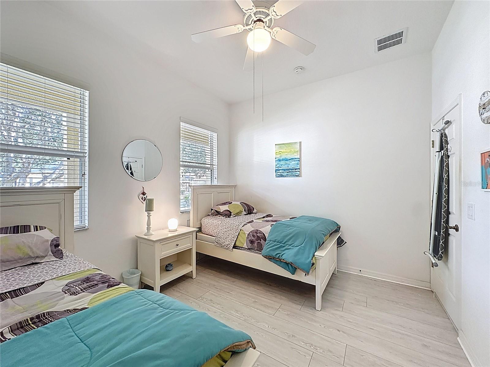 CASCADES OF GROVELAND (TRILOGY) - Residential