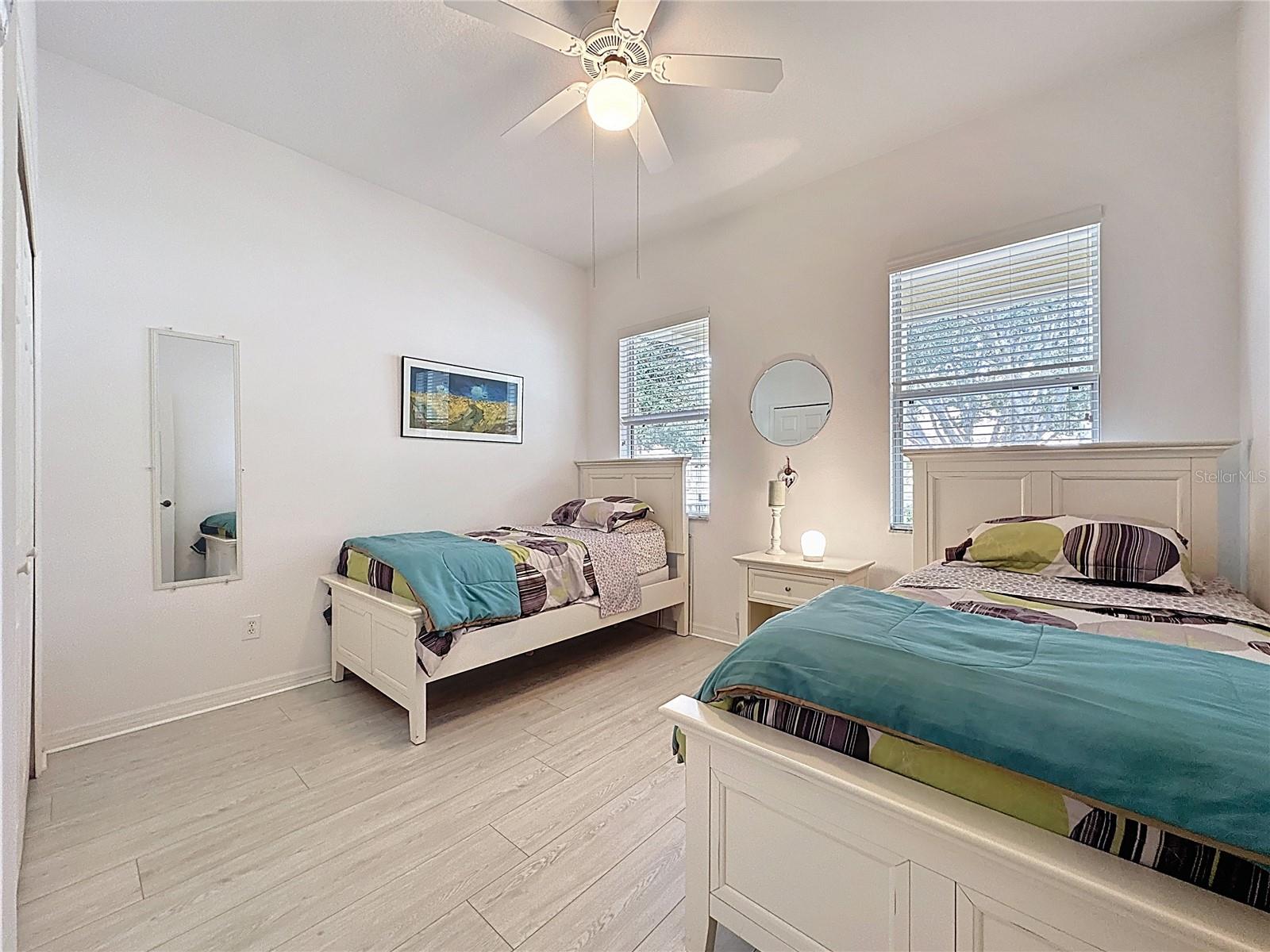 CASCADES OF GROVELAND (TRILOGY) - Residential