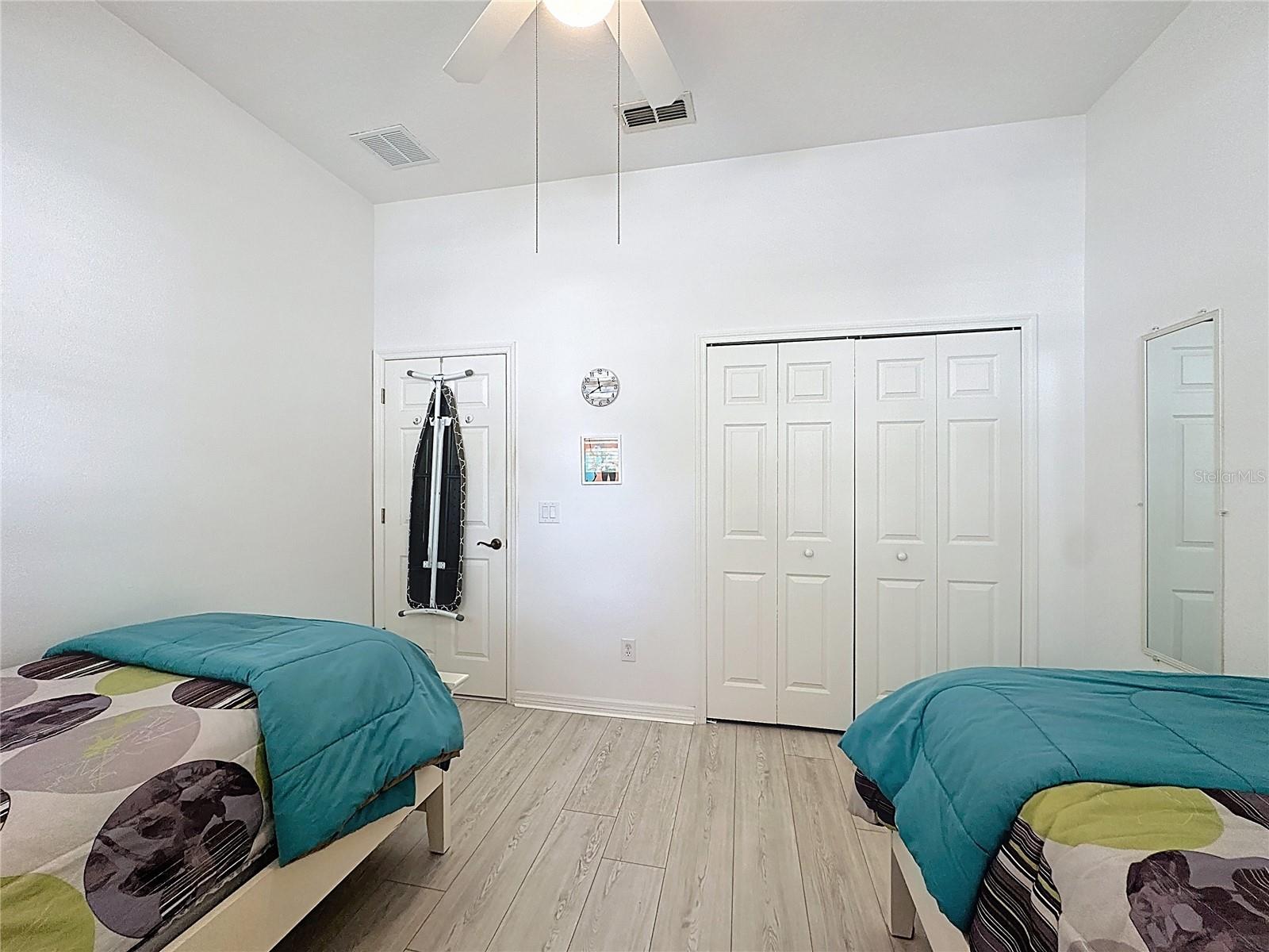 CASCADES OF GROVELAND (TRILOGY) - Residential