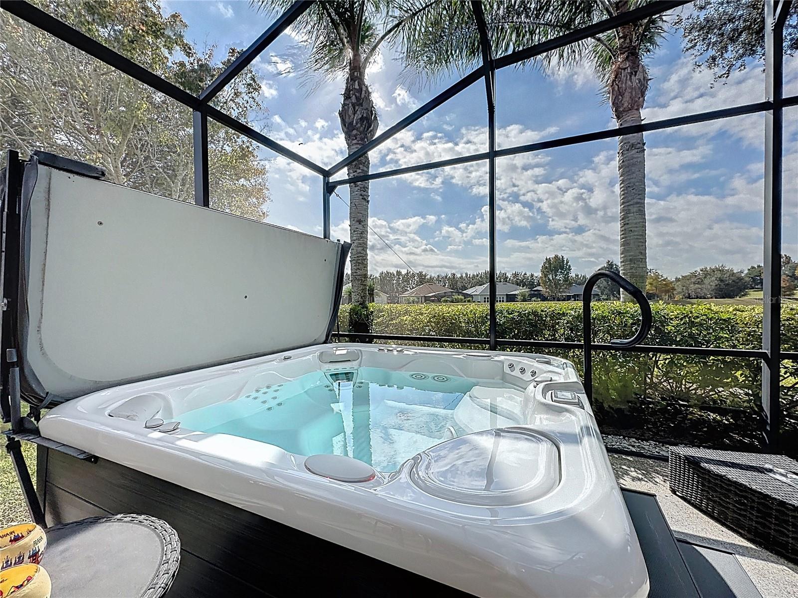 CASCADES OF GROVELAND (TRILOGY) - Residential