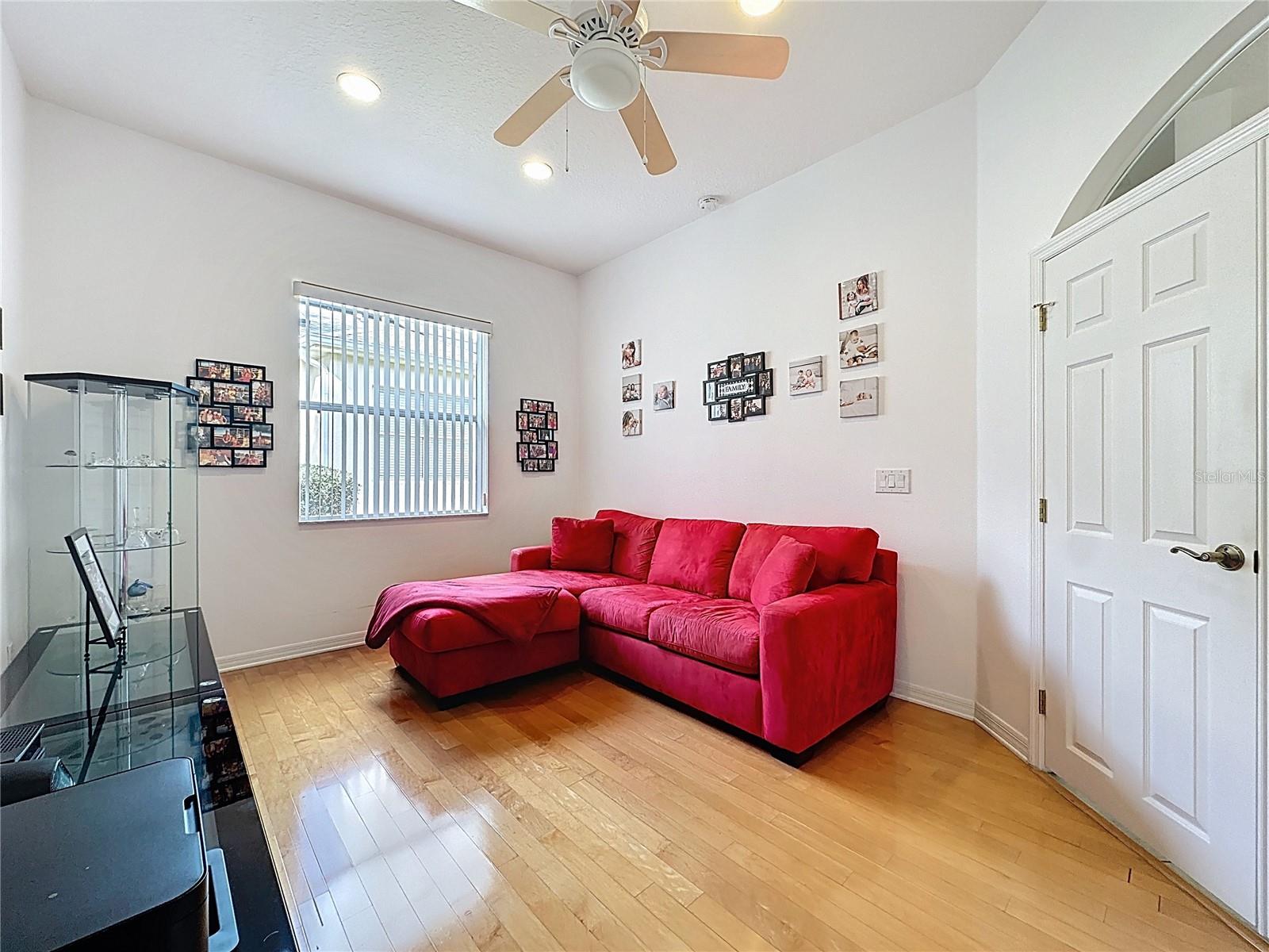 CASCADES OF GROVELAND (TRILOGY) - Residential