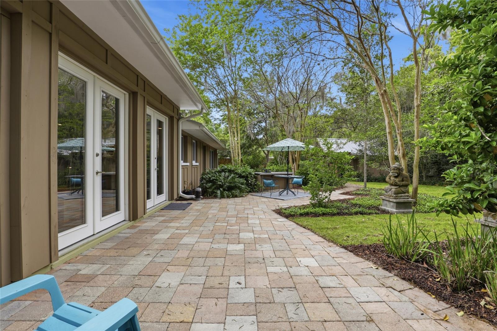 HILLSIDE - Residential