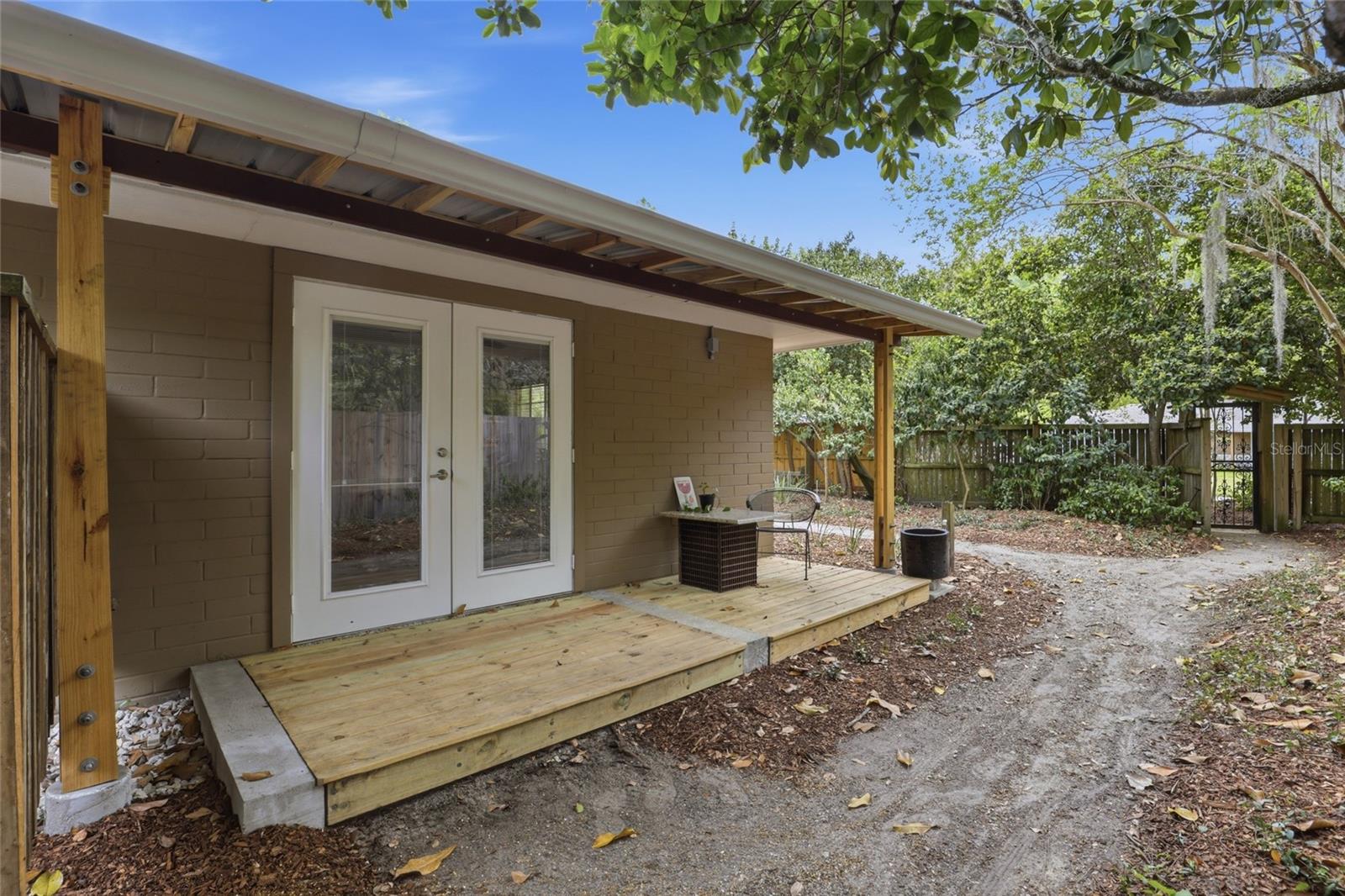 HILLSIDE - Residential