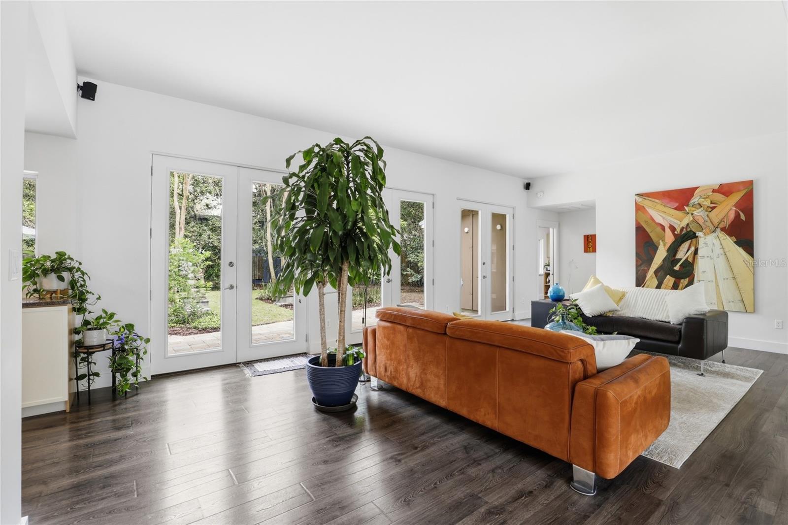 HILLSIDE - Residential