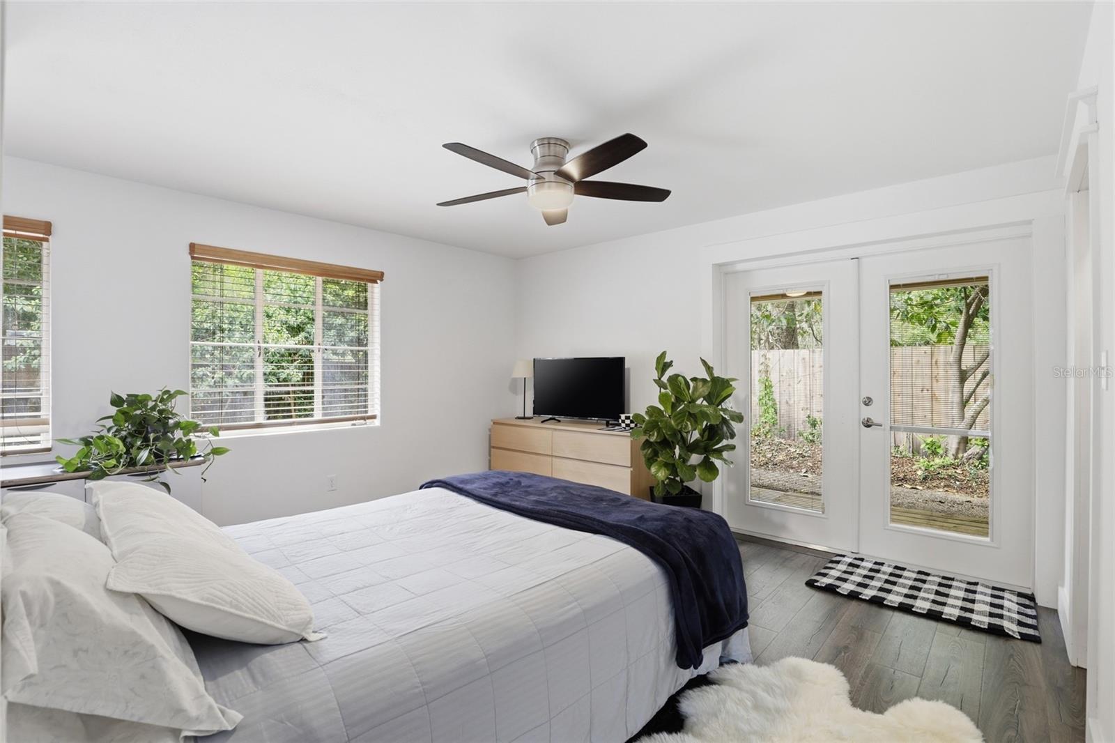 HILLSIDE - Residential