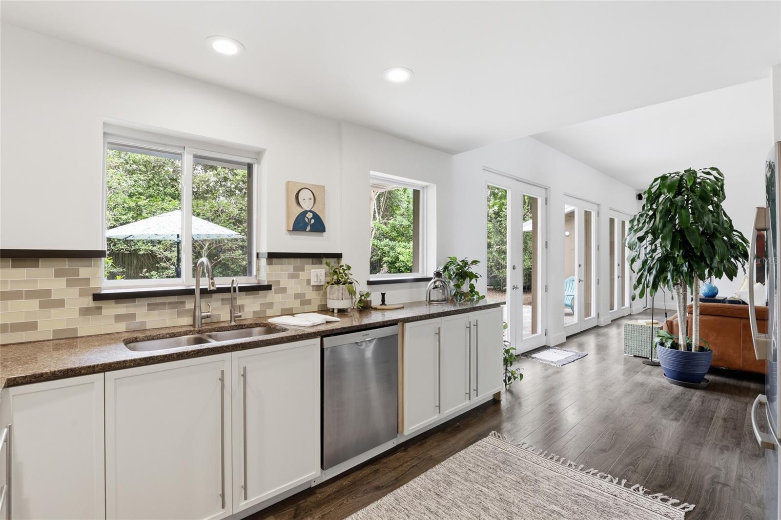 HILLSIDE - Residential