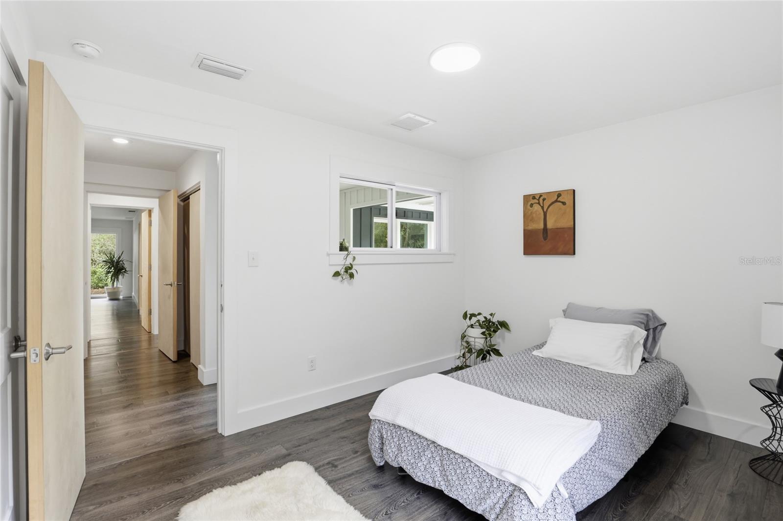 HILLSIDE - Residential