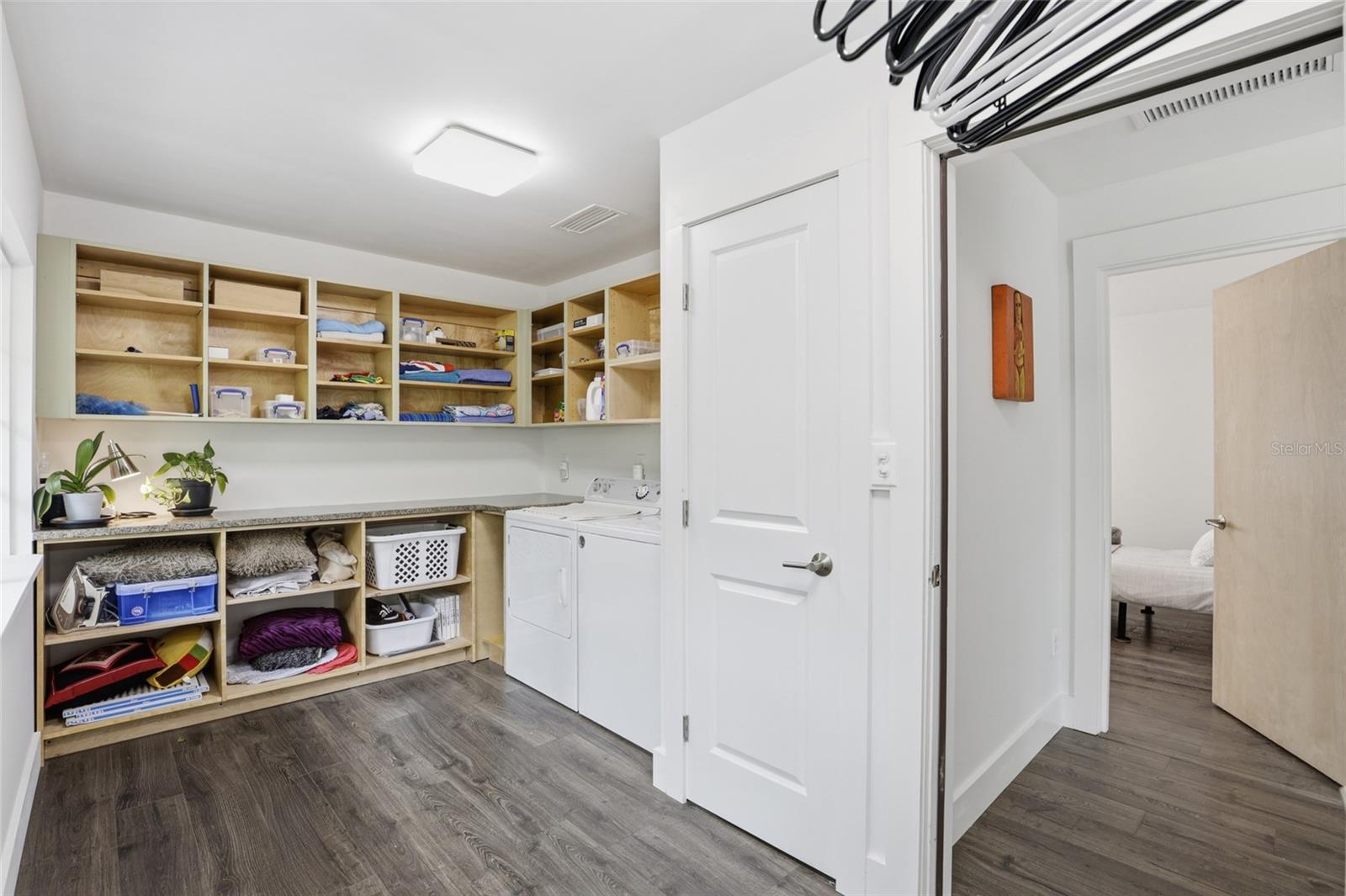 HILLSIDE - Residential