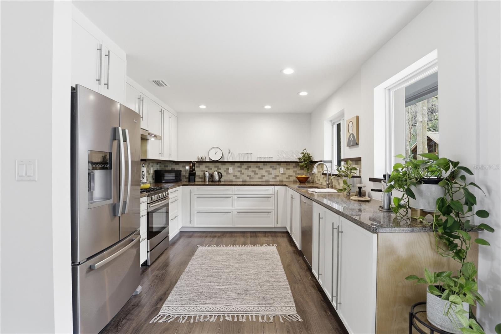 HILLSIDE - Residential