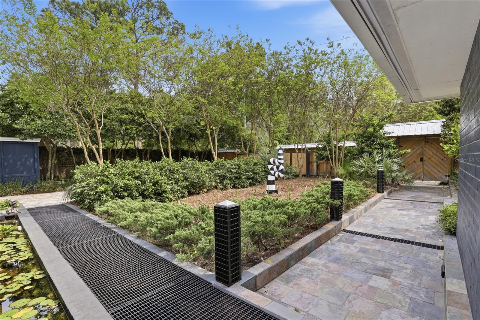 HILLSIDE - Residential