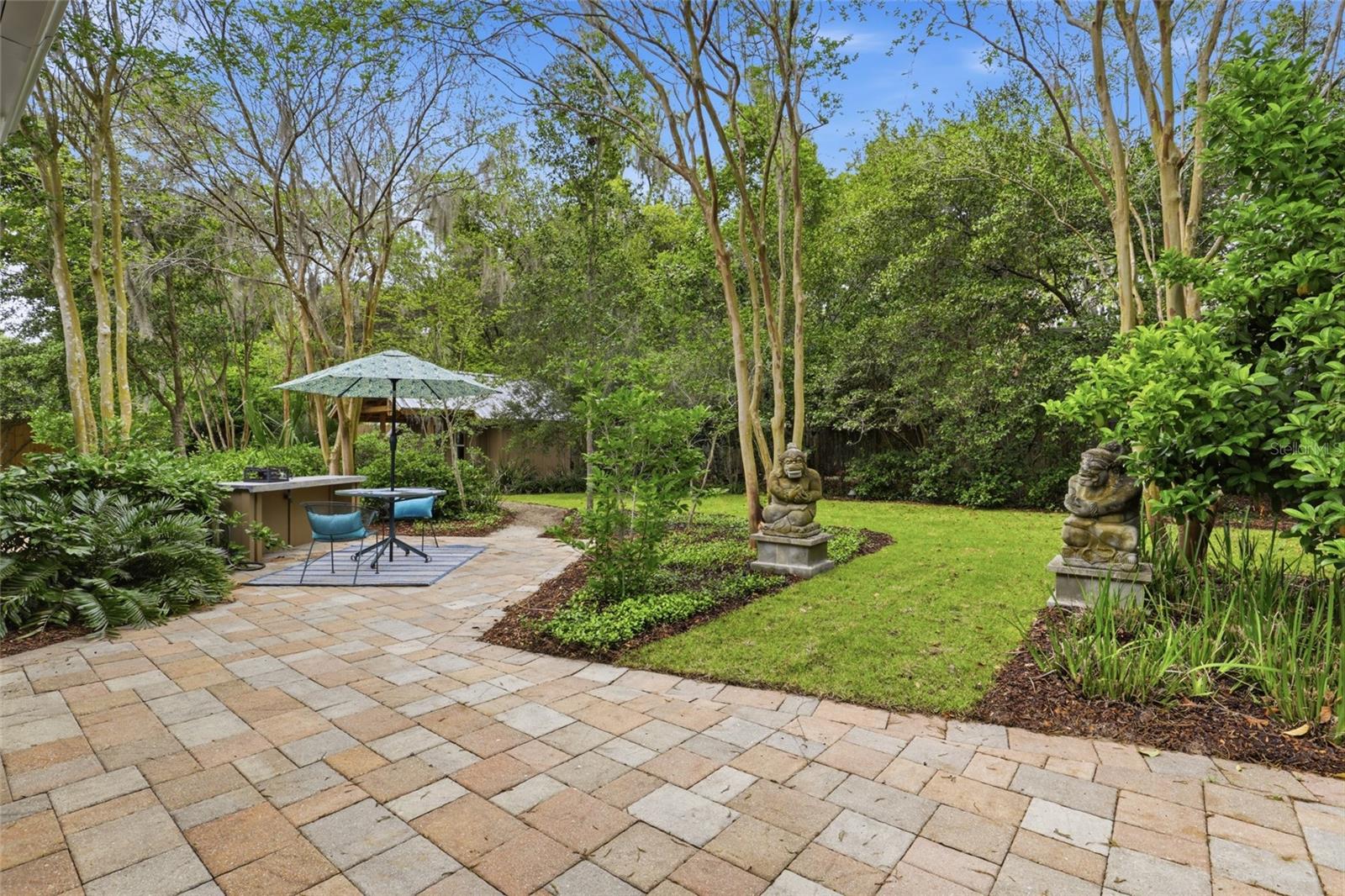 HILLSIDE - Residential