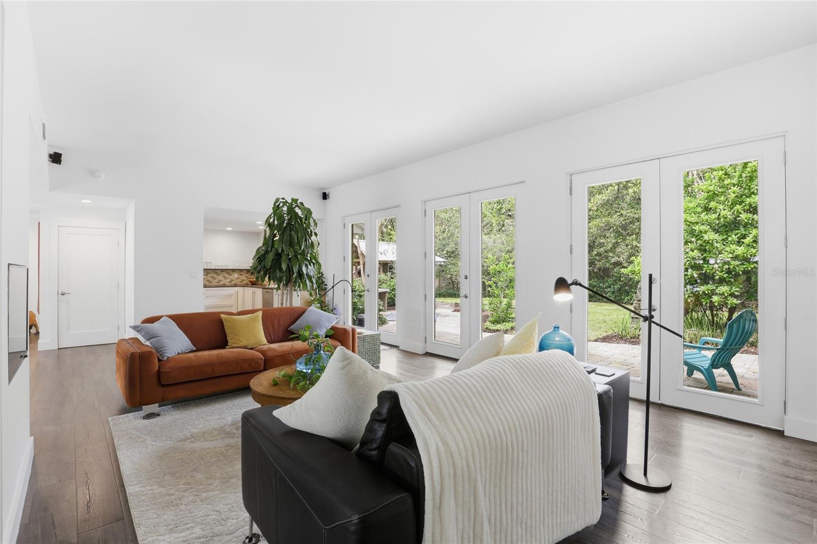 HILLSIDE - Residential