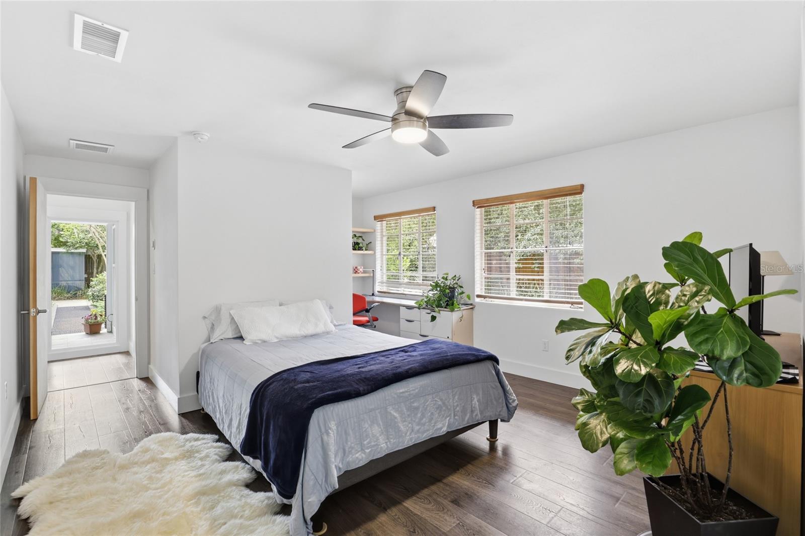 HILLSIDE - Residential