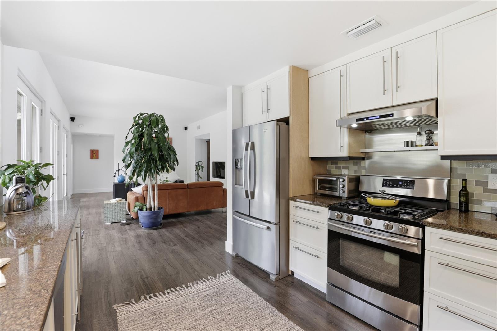 HILLSIDE - Residential