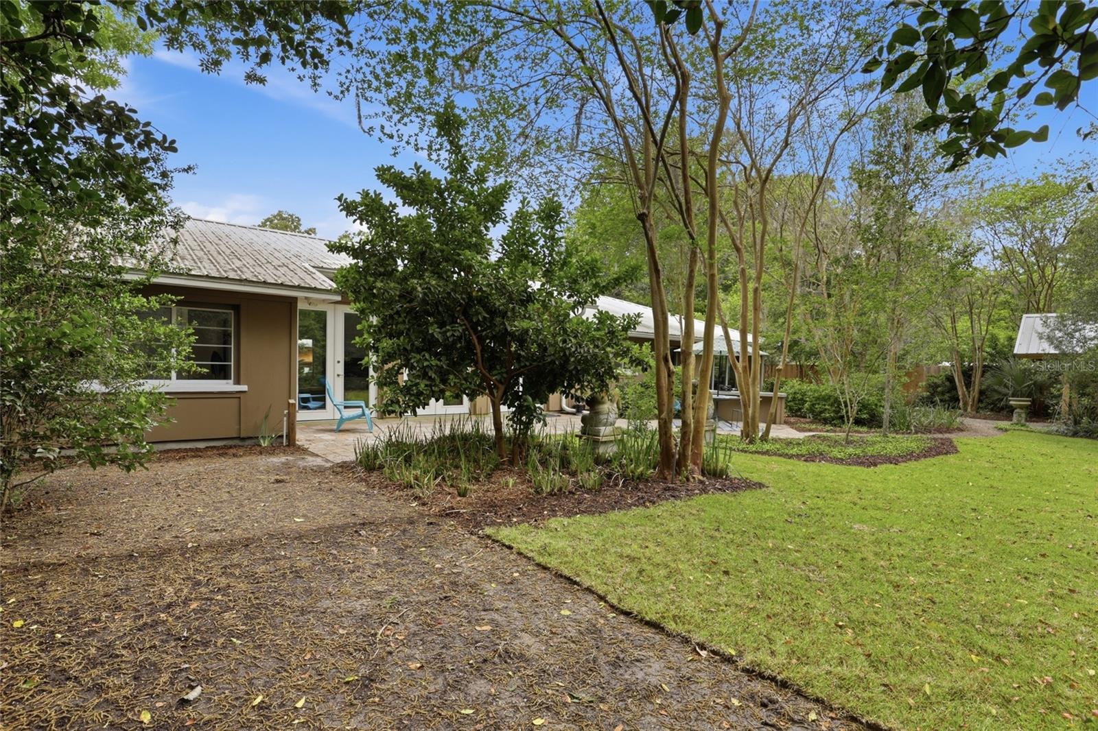 HILLSIDE - Residential