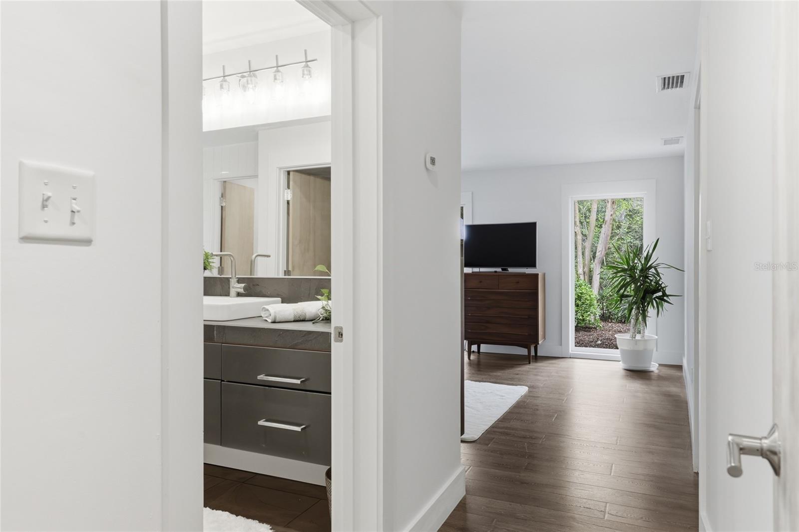 HILLSIDE - Residential