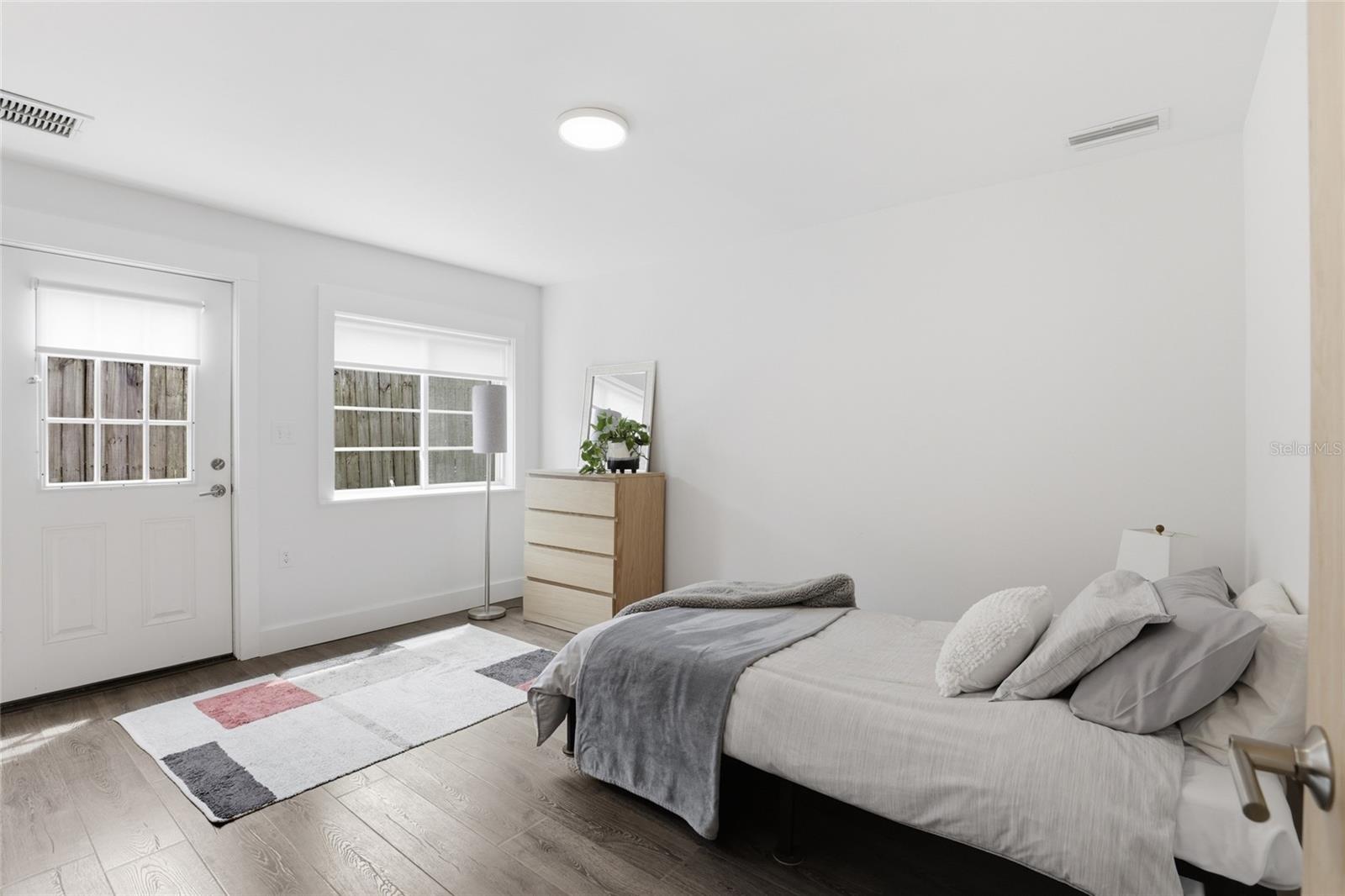 HILLSIDE - Residential