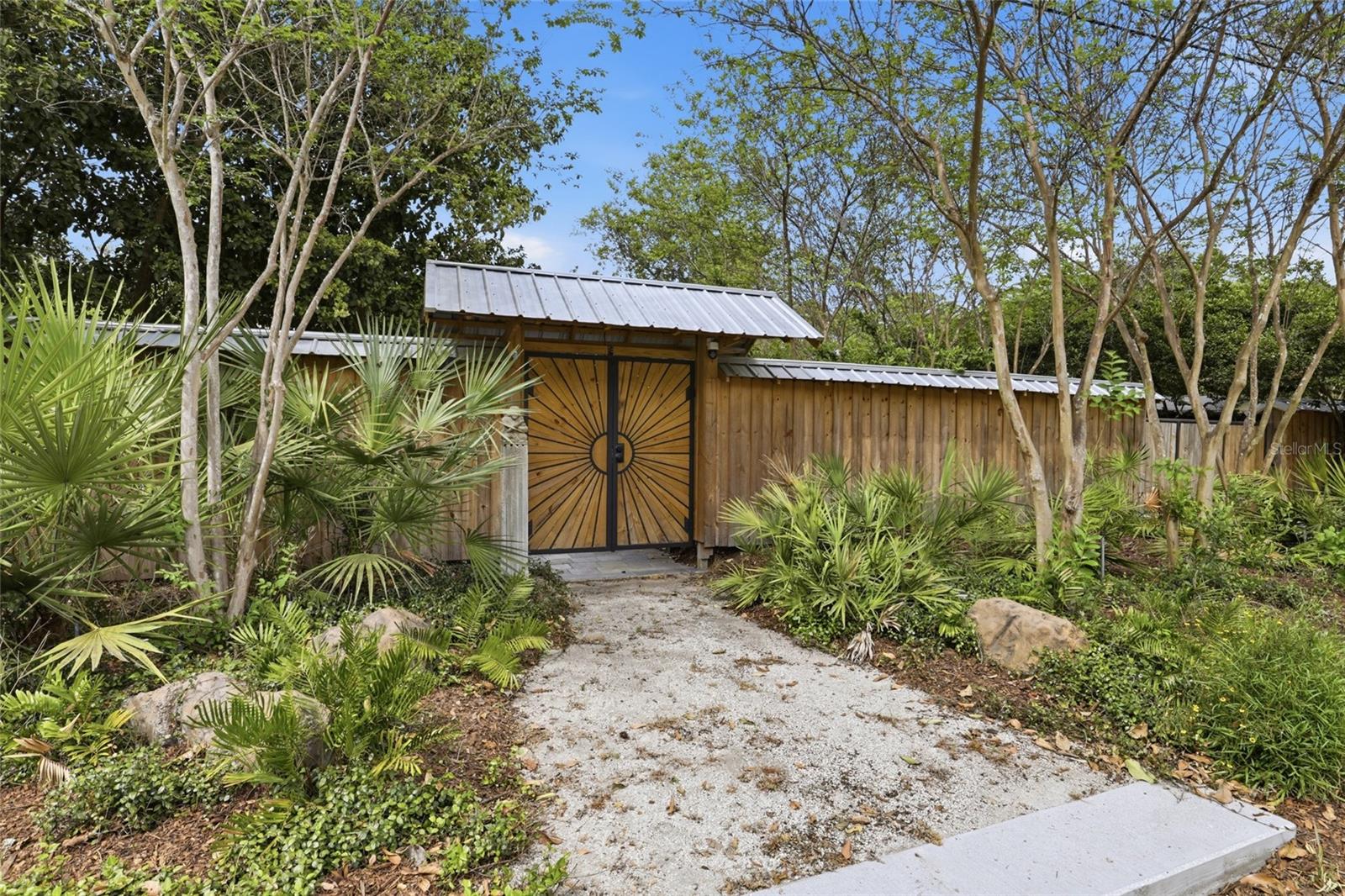 HILLSIDE - Residential