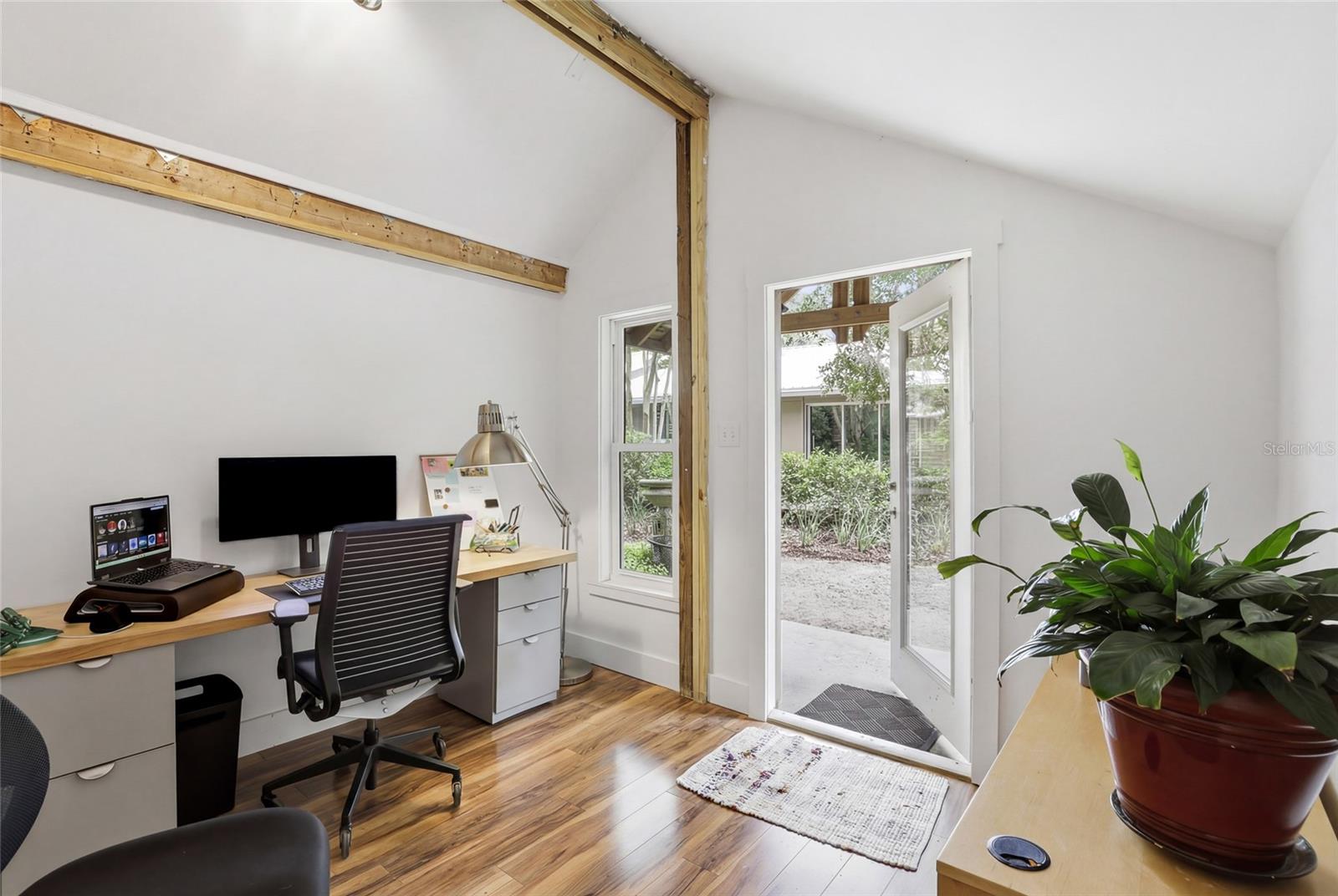 HILLSIDE - Residential