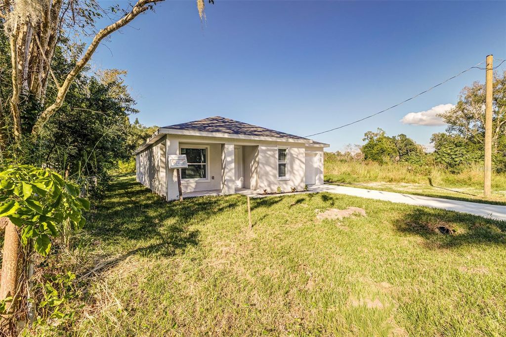 Photo of 2728 Golfview Street, Lakeland, FL 33801 (MLS # TB8441229)