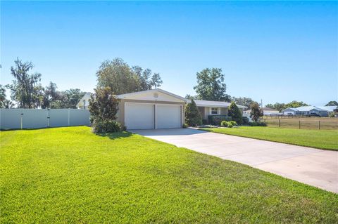 A home in LAKELAND