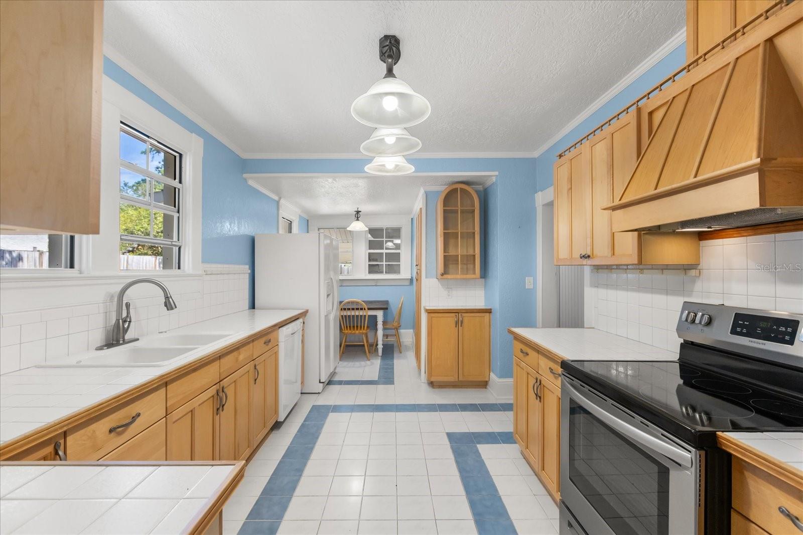 N J TROWELLS ADD/UMATILLA - Residential