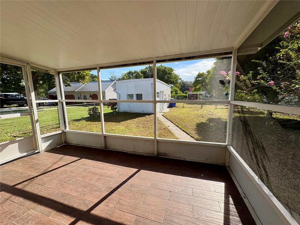 Photo of 433 Pennsylvania Avenue, Saint Cloud, FL 34769 (MLS # O6341936)