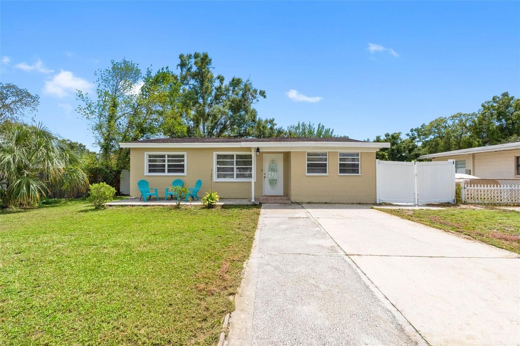 Photo of 2405 E Annie Street, Tampa, FL 33612 (MLS # TB8550516)