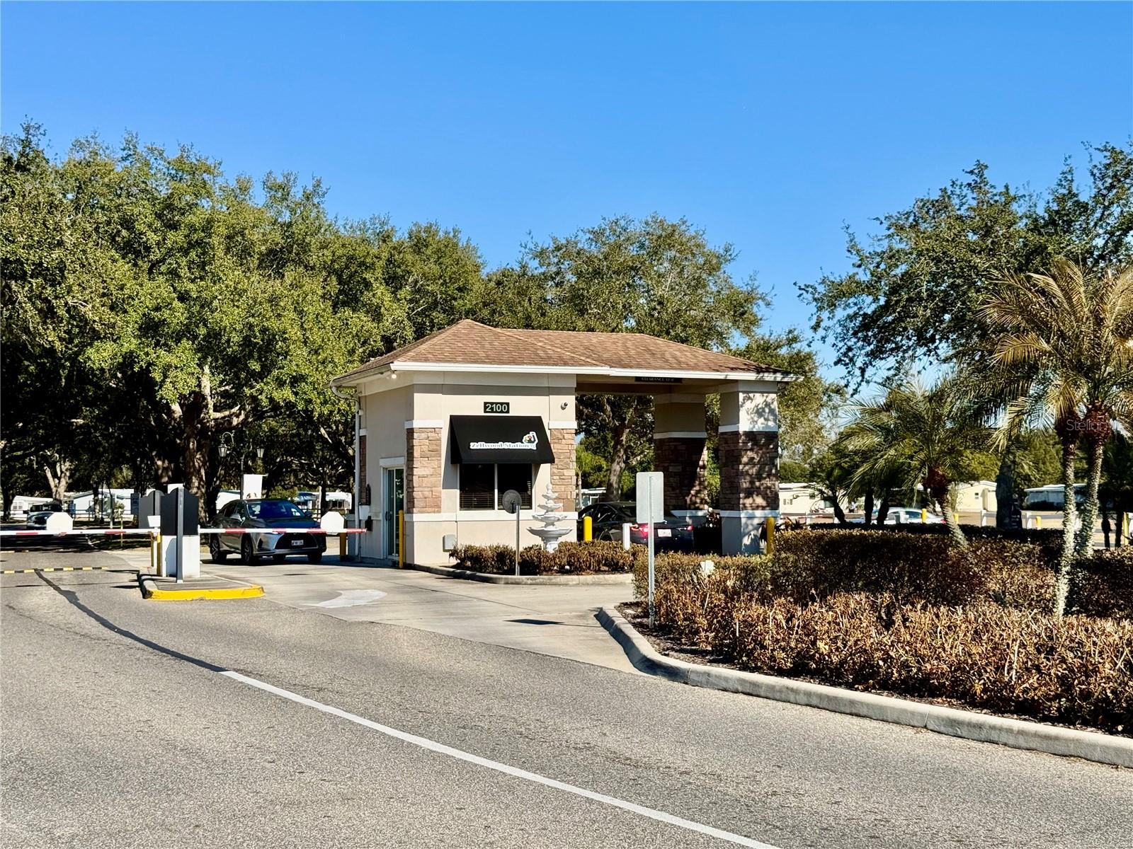 ZELLWOOD STATION COOP MH PARK - Residential