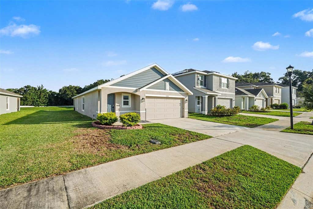 Photo of 13530 Mount Ivy Court, Dade City, FL 33525 (MLS # TB8533572)