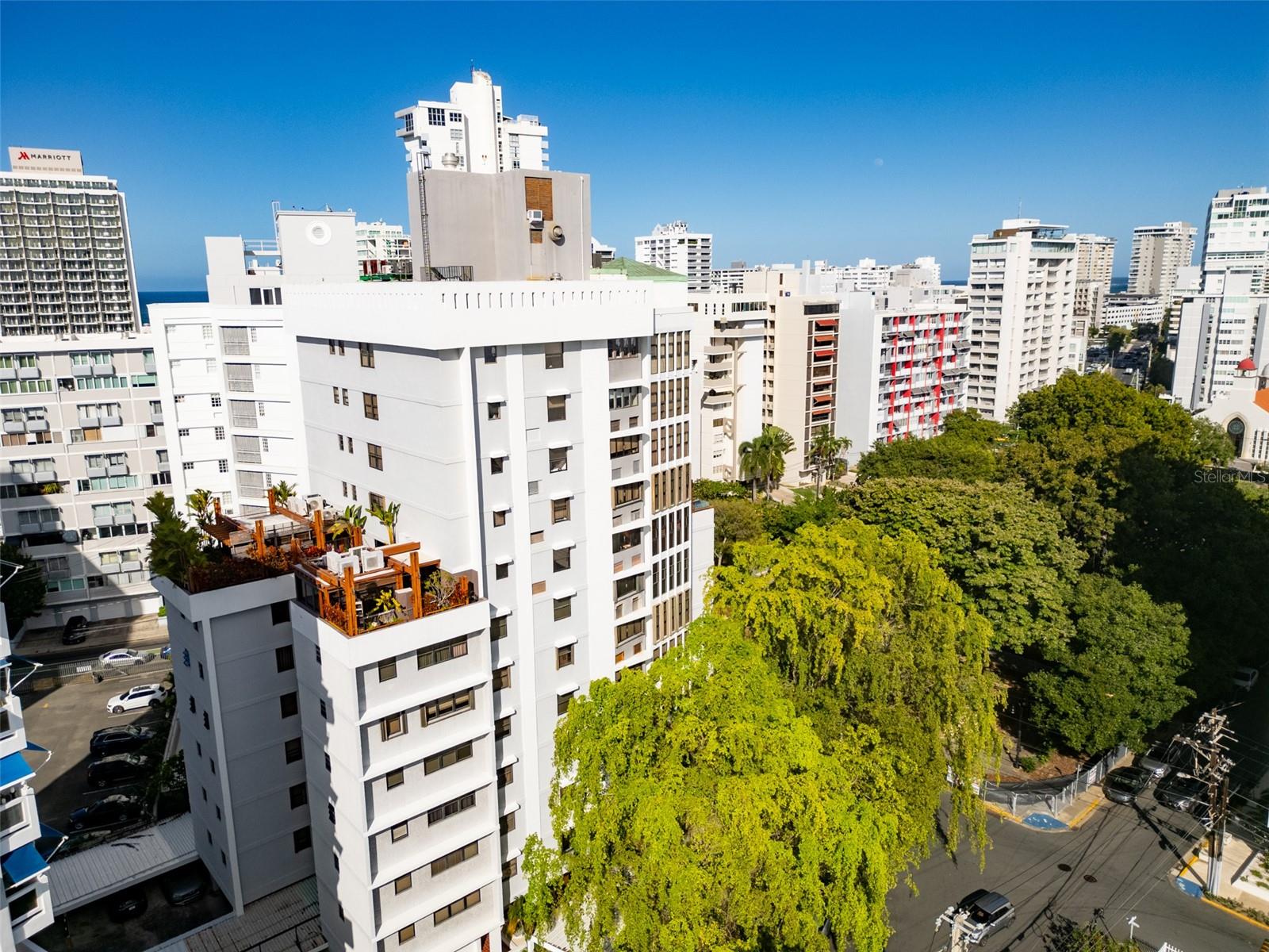 ROMAN MANSIONS - Residential