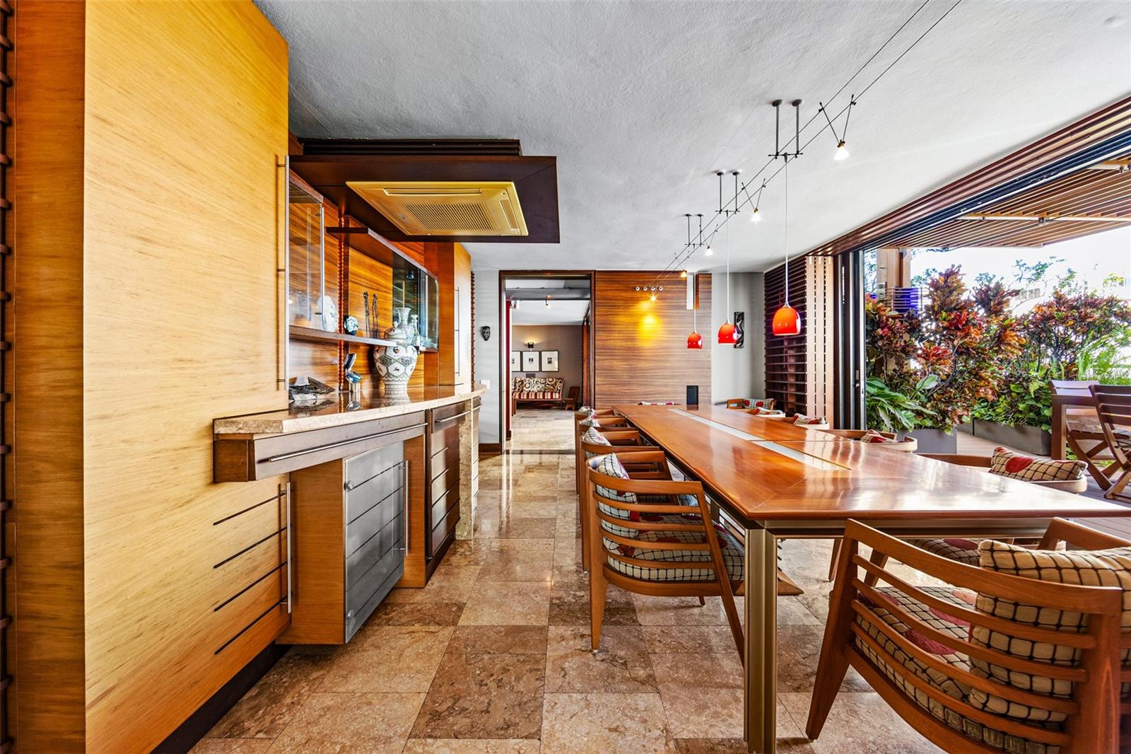 ROMAN MANSIONS - Residential