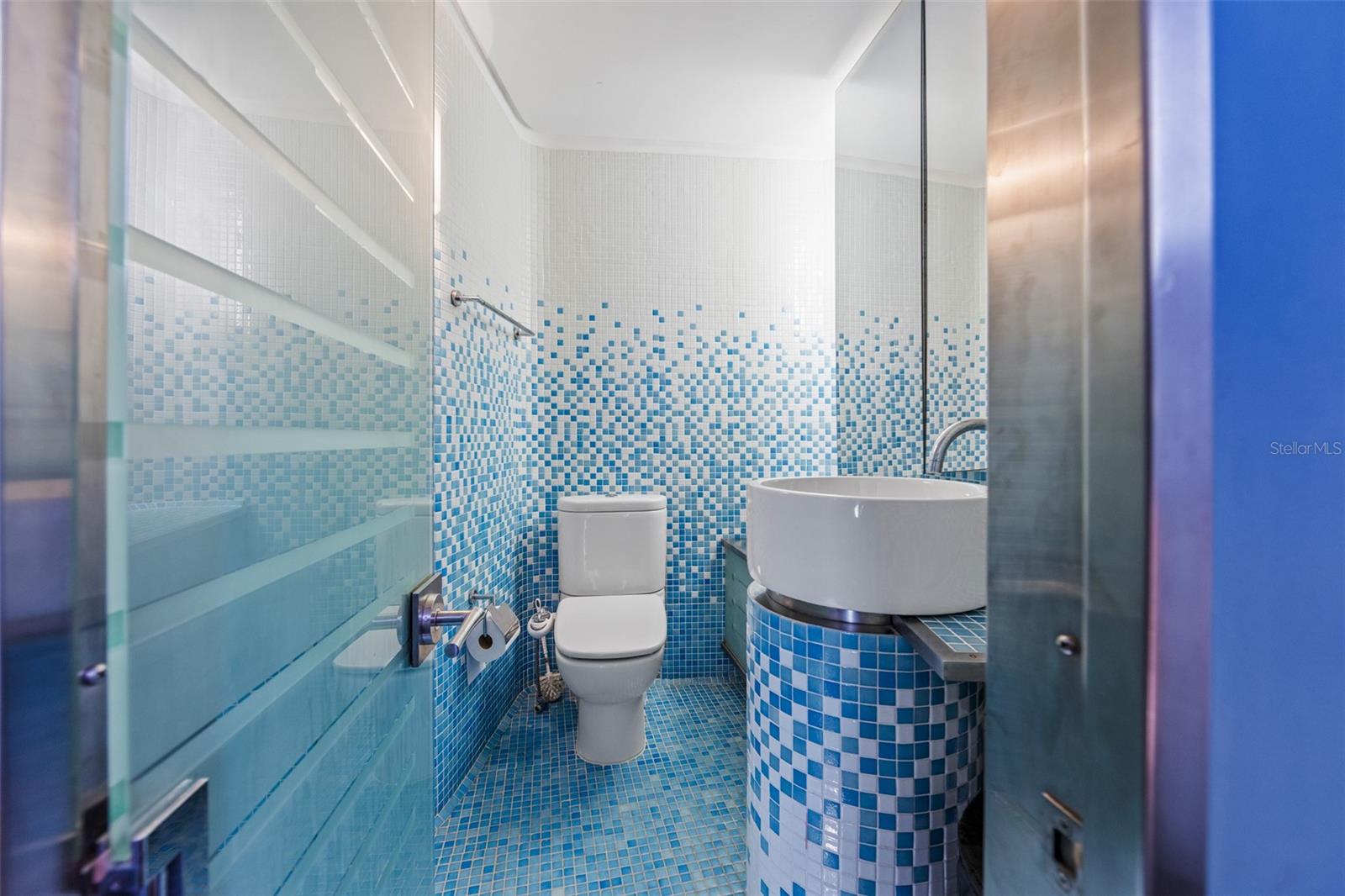 ROMAN MANSIONS - Residential