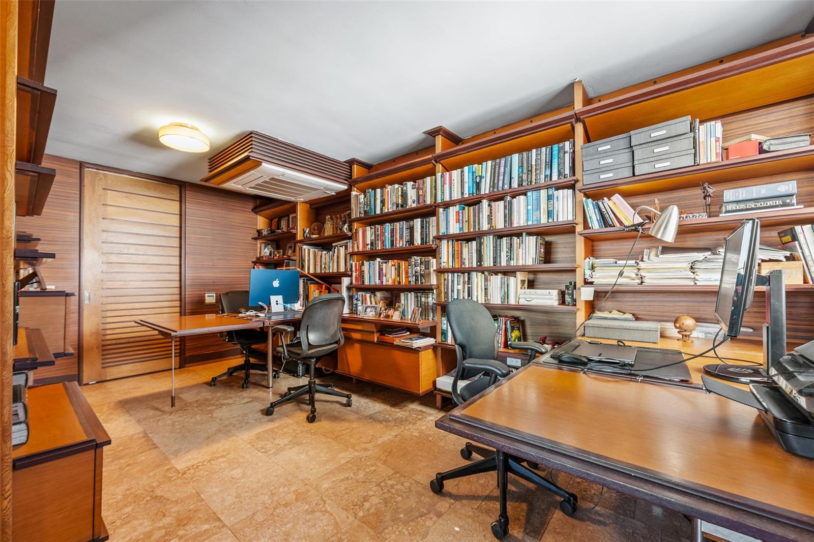 ROMAN MANSIONS - Residential