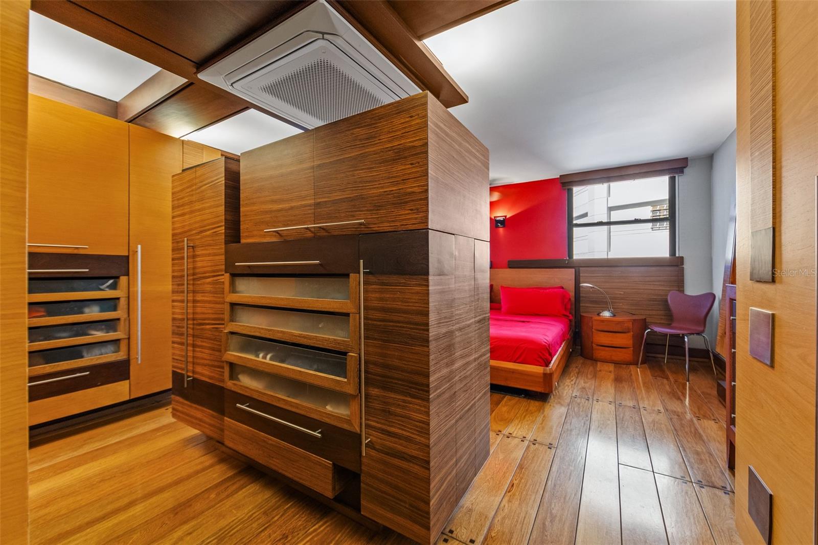 ROMAN MANSIONS - Residential