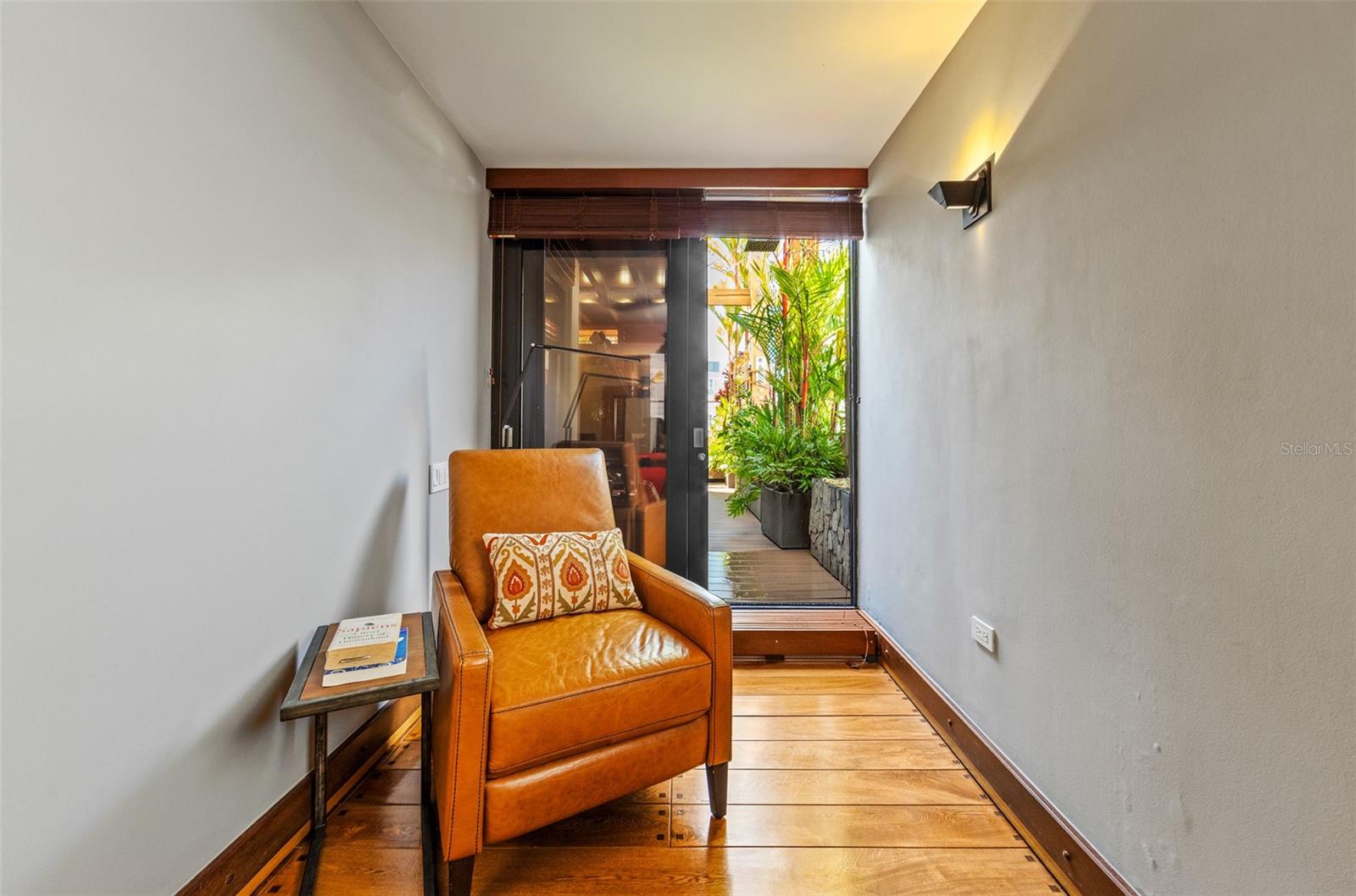 ROMAN MANSIONS - Residential